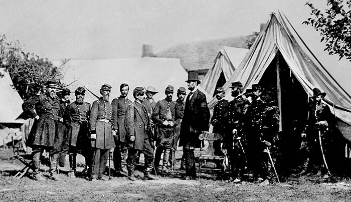 Кто торговал рабами и другие факты, которые развенчивают самые распространённые мифы о рабстве в Америке