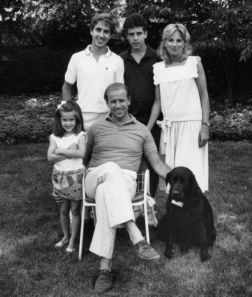 Идеальная жена или блистательная обманщица: Что известно о Джилл Байден, супруге нового президента США