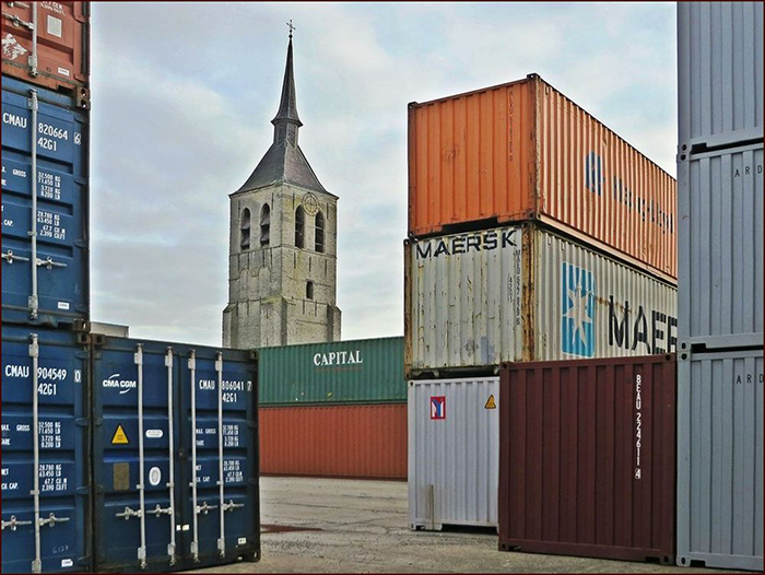 Как Средневековая башня оказалась в центре современного порта и Почему стала немым упрёком людям