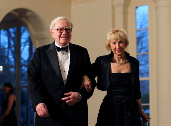 Где знакомятся современные Золушки со своими принцами-миллионерами: От Натальи Водяновой до Присциллы Чан