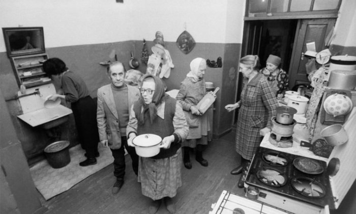 Когда в России появились первые коммунальные квартиры, и Как жили в них при СССР