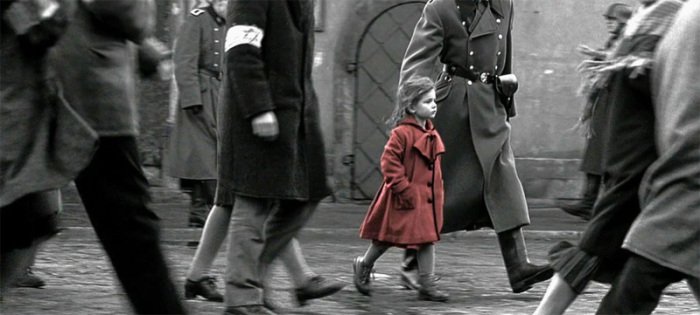 Настоящая история девочки в красном пальто, которая выжила в краковском гетто