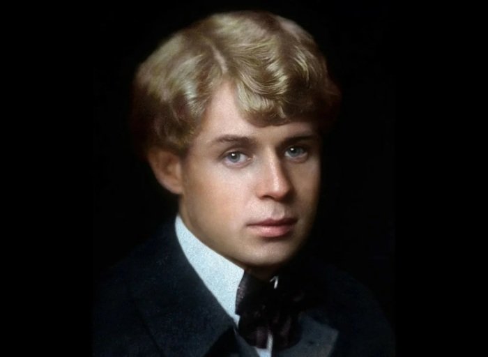 Как стали знаменитыми Пушкин, Есенин и другие классики, и Какое отношение к этому имели власти