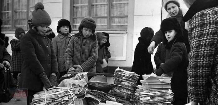 Как в СССР пионеры и взрослые макулатуру собирали, а приёмщики их обманывали