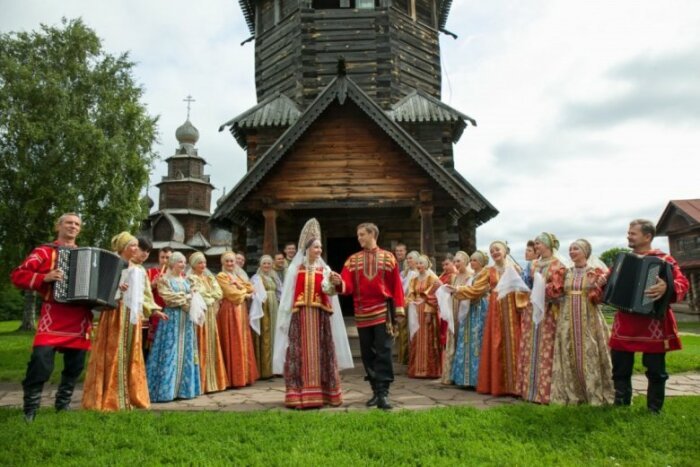 Как на Руси девушек в поньку загоняли, и Что можно было узнать о женщине по её одежде