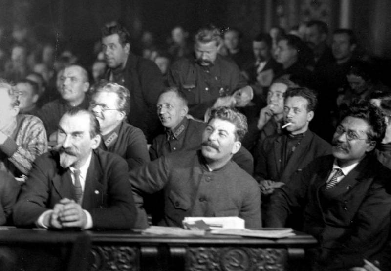 Ожесточенная борьба Сталина за власть в переломные 20-е