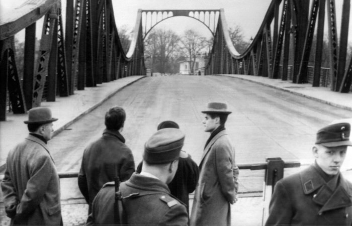 Как сверхдержавы спасали своих агентов, и Почему немецкий мост прозвали «шпионским»