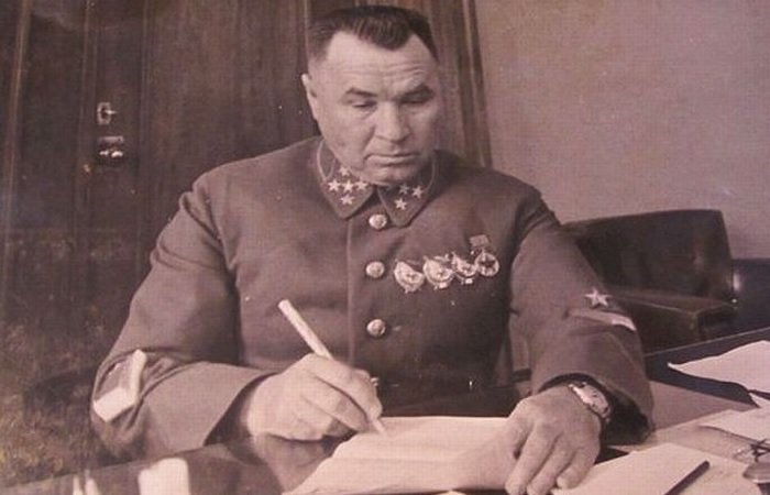 За что Сталин ценил генерала-самодура Апанасенко, или Почему его боялись японцы
