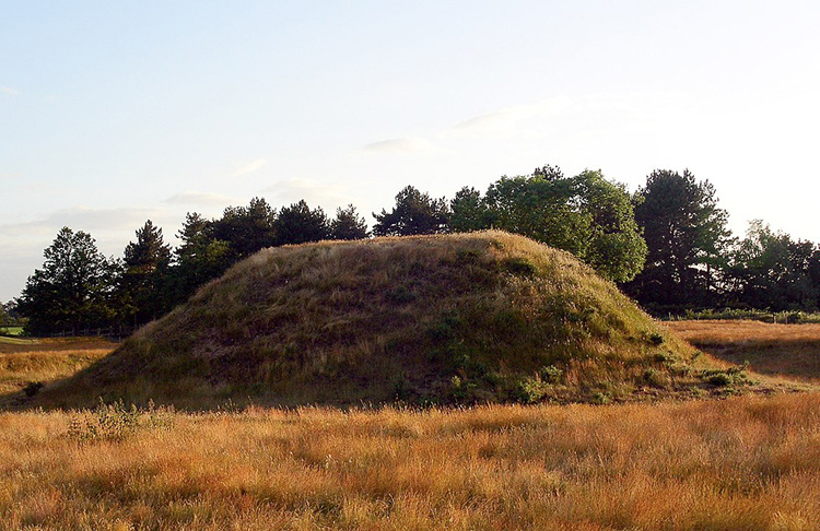 The Most Impressive Medieval Grave in Europe: What Is The Sutton Hoo Treasure?