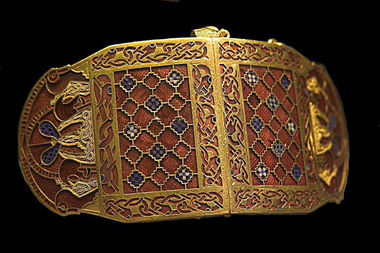 The Most Impressive Medieval Grave in Europe: What Is The Sutton Hoo Treasure?