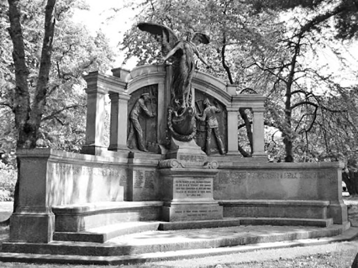 Тайны гибели «Титаника»: Скрытые причины странного поведения пассажиров и экипажа во время трагедии