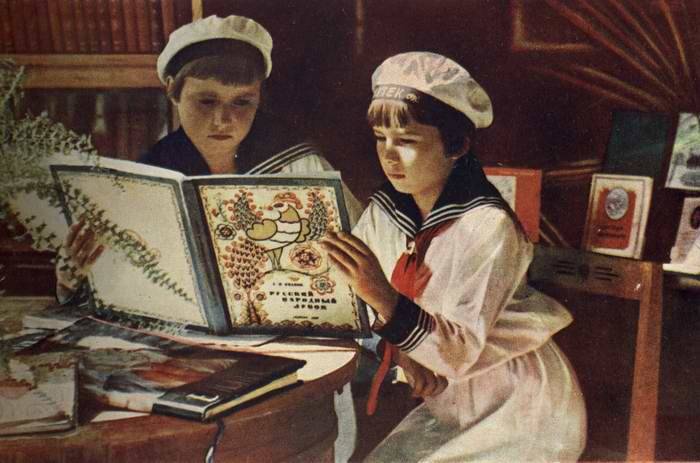  Чтение – лучшее учение. Как в России появились книги для детей 
