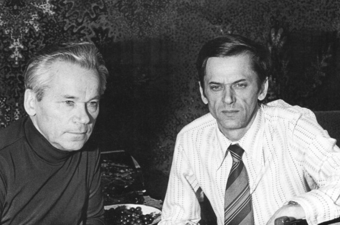 30 лет семейного счастья Михаила Калашникова: Как легендарный автомат АК «отблагодарил» своего создателя