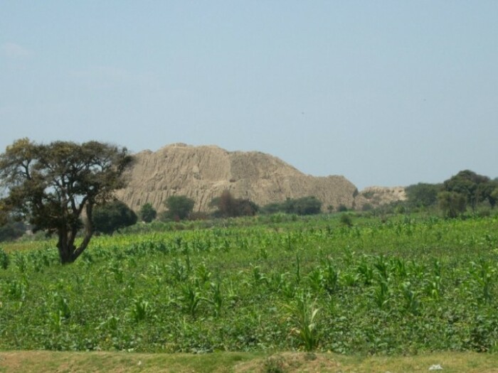 Какие тайны хранят загадочные пирамиды Тукуме, которые существовали ещё до инков
