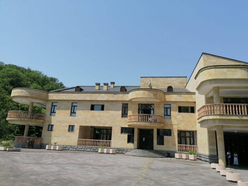 Дачные проблемы семьи Горбачёвых