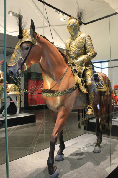 Доспехи для рыцарского коня и для его хозяина&hellip;
