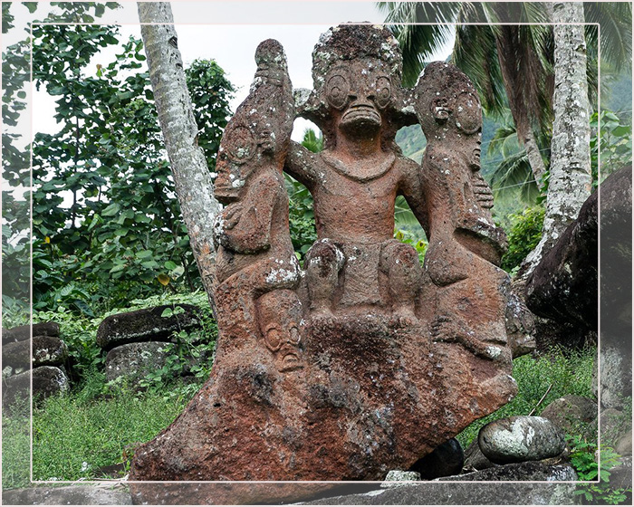 Какие секреты хранят таинственные «инопланетные» каменные статуи Нуку-Хива на острове в Полинезии
