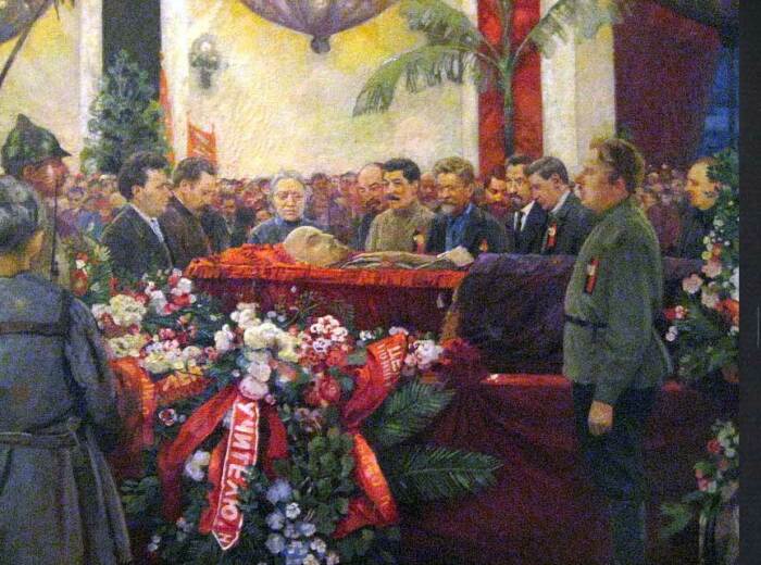 Как Ленин стал главой-основателем Советской России и первым лидером Советского Союза
