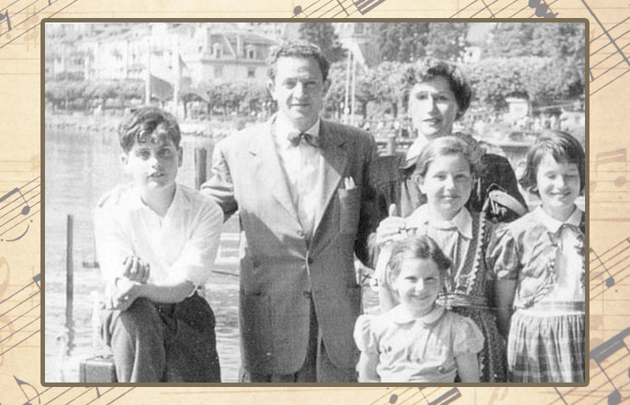 Джо Дассен с родителями и сестрами.