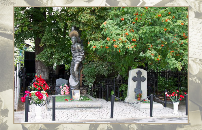 Могила Владимира Высоцкого. Могила Владимира Высоцкого.