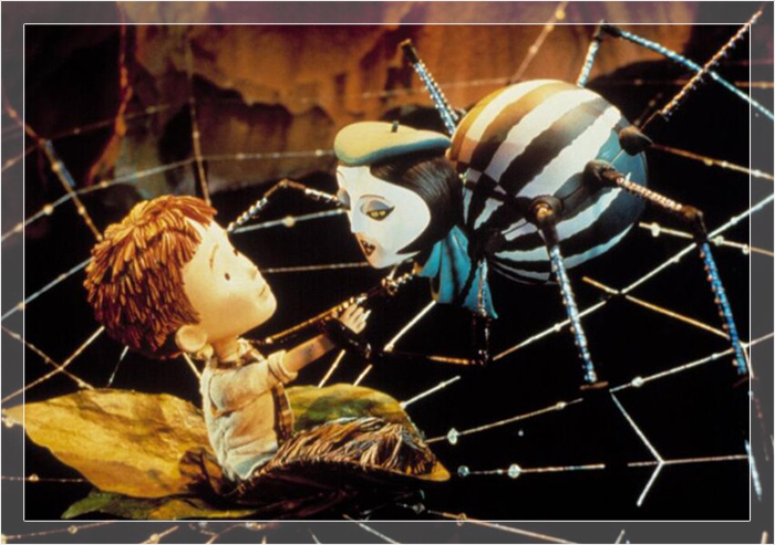 «Джеймс и гигантский персик». «Джеймс и гигантский персик».