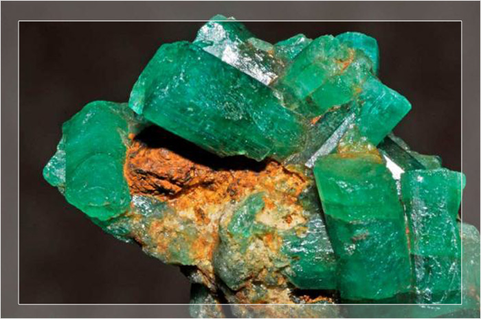 Необработанный изумруд из шахты Музо в Колумбии.