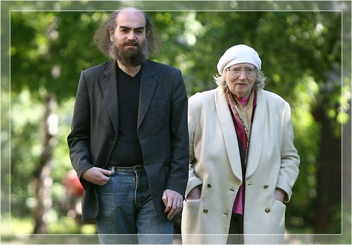 Григорий Перельман с мамой Любовью Лейбовной. Григорий Перельман с мамой Любовью Лейбовной.