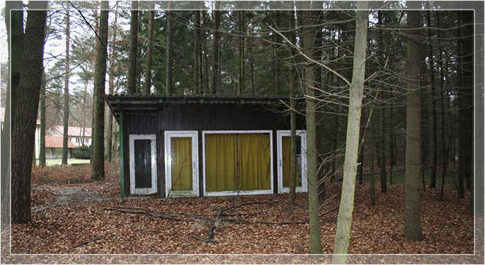 Садовый павильон около виллы Хонеккеров, 2007 год. Садовый павильон около виллы Хонеккеров, 2007 год.