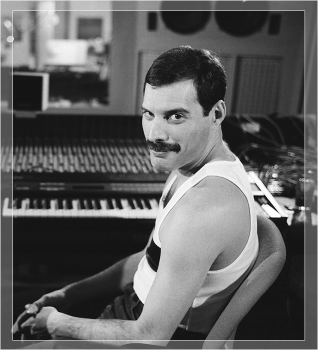 Фредди стал тем кусочком мозаики, который заняв своё место, превратил клубный коллектив во всемирно известную рок-группу и легенду рока. Фредди стал тем кусочком мозаики, который заняв своё место, превратил клубный коллектив во всемирно известную рок-группу и легенду рока.