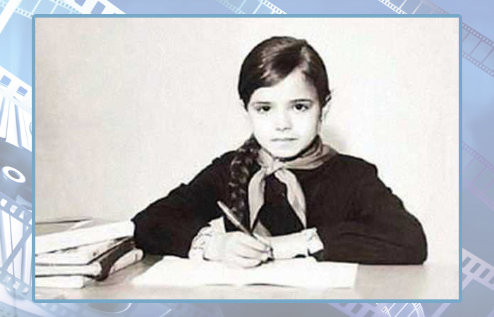 Елена Цыплакова в детстве. Елена Цыплакова в детстве.