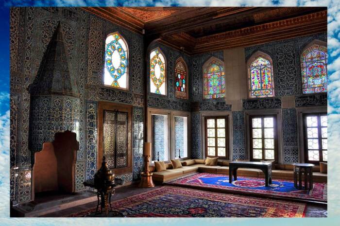 Здесь величественный сульатн отдыхал перед намазом. Здесь величественный сульатн отдыхал перед намазом.