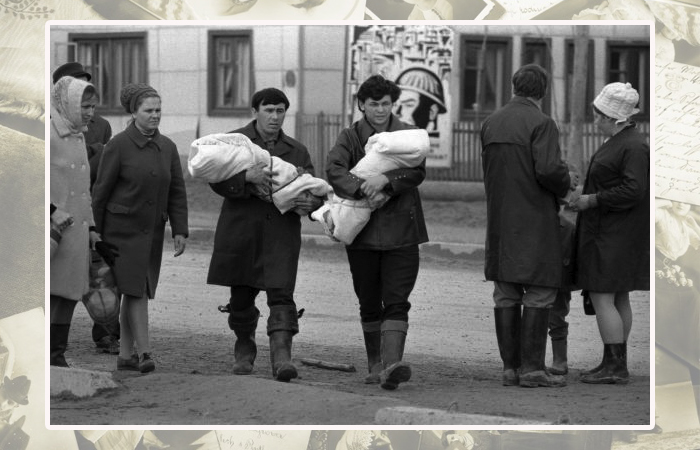 Молодые папы в Самотлоре Тюменской области, автор фото Тарасевич. Молодые папы в Самотлоре Тюменской области, автор фото Тарасевич.