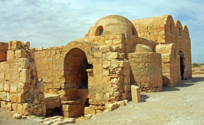 Кусайр Амра — пустынная крепость, расположенная в восточной Иордании. Фото: twitter.com.