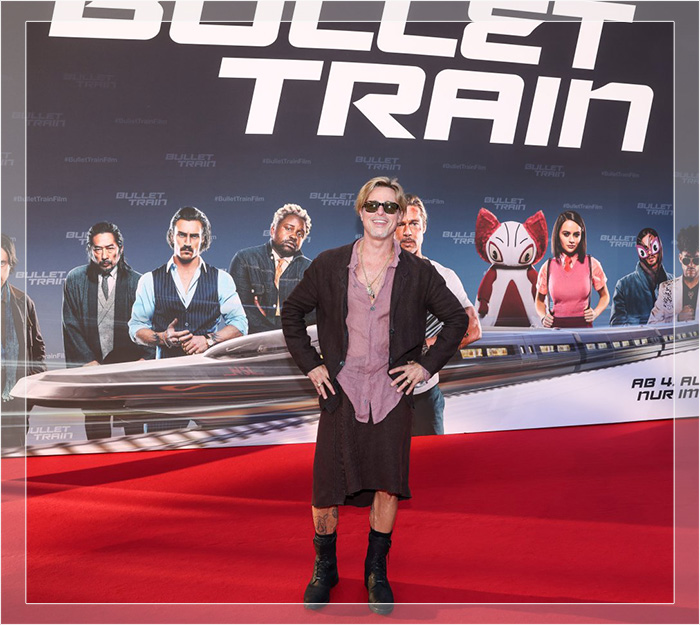 Выход Брэда Питта в юбке произвёл настоящий фурор. Выход Брэда Питта в юбке произвёл настоящий фурор.