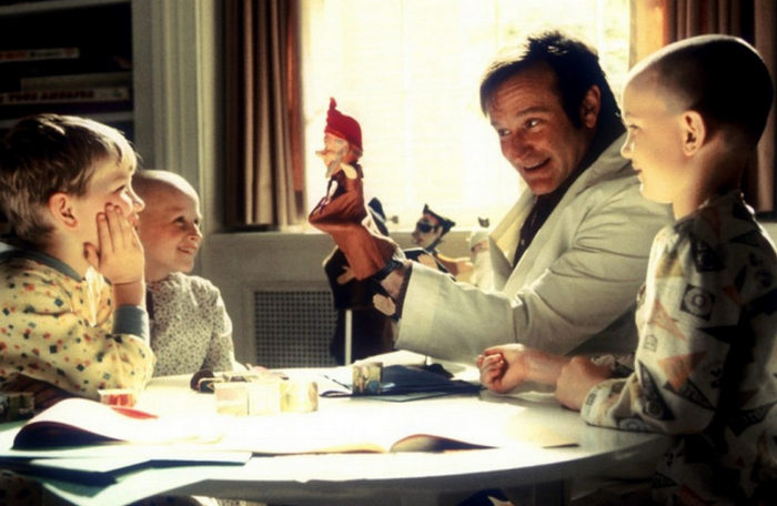 Несмотря на то, что картина понравилась зрителям, критики и сам доктор Адамс были недовольны проделанной работой./ Фото:www.vokrug.tv/ Несмотря на то, что картина понравилась зрителям, критики и сам доктор Адамс были недовольны проделанной работой./ Фото:www.vokrug.tv/