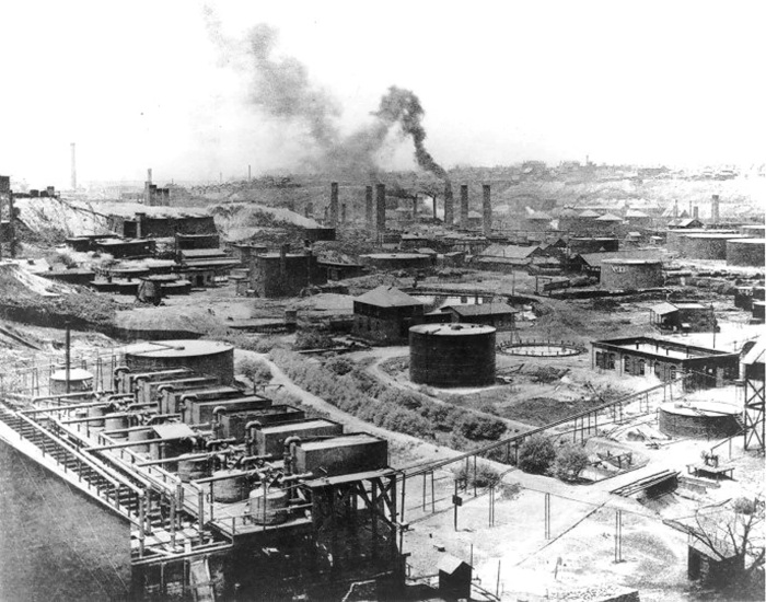 Фотография нефтеперерабатывающего завода Standard Oil Company в Кливленде, штат Огайо, 1889 год. Фото: img.haarets.co.il.