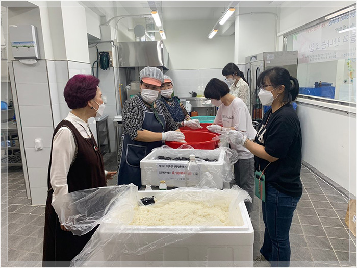 Традицию отмечать 18 мая сохраняют корейцы, живущие в разных уголках планеты. Традицию отмечать 18 мая сохраняют корейцы, живущие в разных уголках планеты.