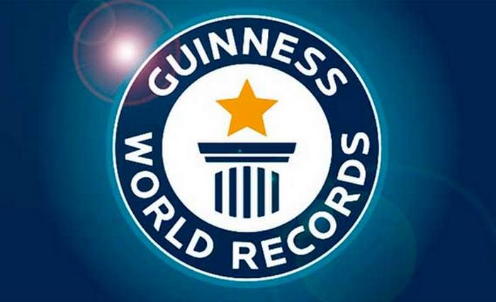 Необычное достижение Мишеля Лотито занесено в Книгу рекордов Гиннесса. / Фото:nbukids.wordpress.com Необычное достижение Мишеля Лотито занесено в Книгу рекордов Гиннесса. / Фото:nbukids.wordpress.com