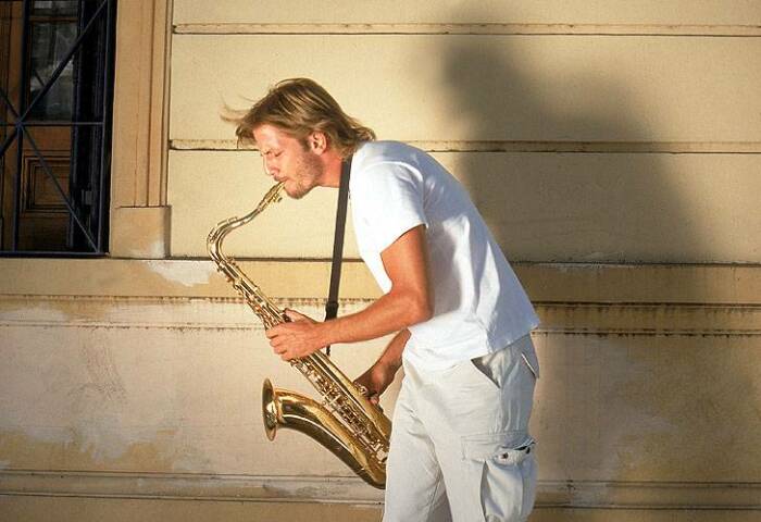 Музыка не только давала Факундо силы жить, но и помогла в его кинокарьере Музыка не только давала Факундо силы жить, но и помогла в его кинокарьере