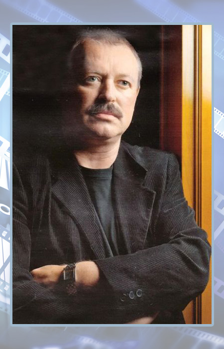 Сын Натальи Фатеевой Владимир Басов. Сын Натальи Фатеевой Владимир Басов.