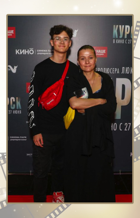 Иван Фоменко с мамой.
