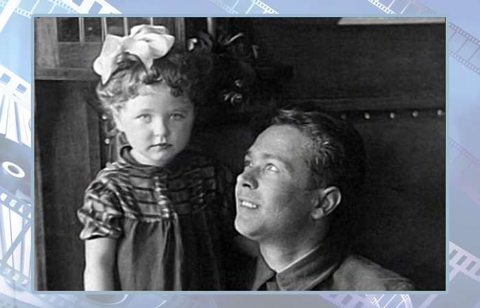 Наталья Фатеева в детстве с отцом. Наталья Фатеева в детстве с отцом.