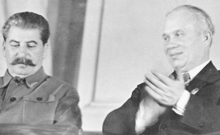 Хрущев ненавидел Сталина и его окружение за унижение, но ждал удобного случая, чтобы расправиться с ними. / Фото:lenta.ru