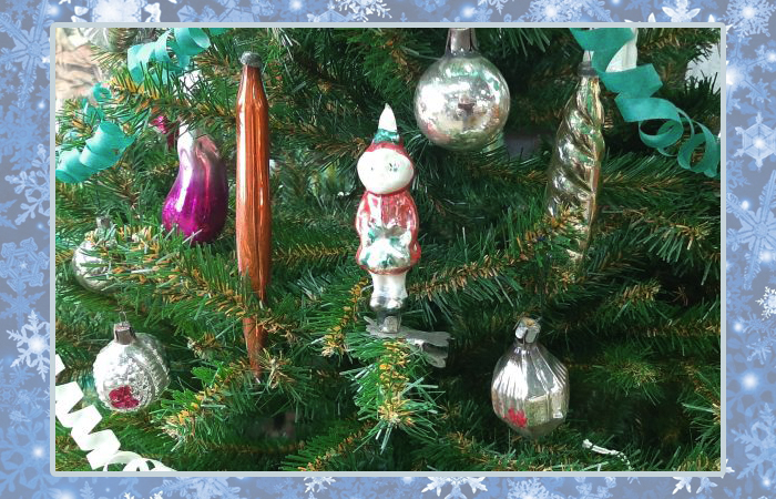 Старые игрушки, хранящиеся десятилетиями. Старые игрушки, хранящиеся десятилетиями.