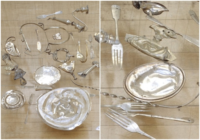 Деталь из тридцати серебряных монет работы Корнелии Паркер. Деталь из тридцати серебряных монет работы Корнелии Паркер.