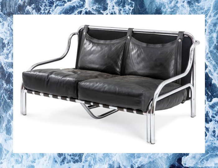 Диван со стальным каркасом.