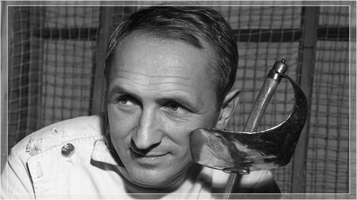 Умер легендарный фехтовальщик в возрасте 72 лет. Умер легендарный фехтовальщик в возрасте 72 лет.