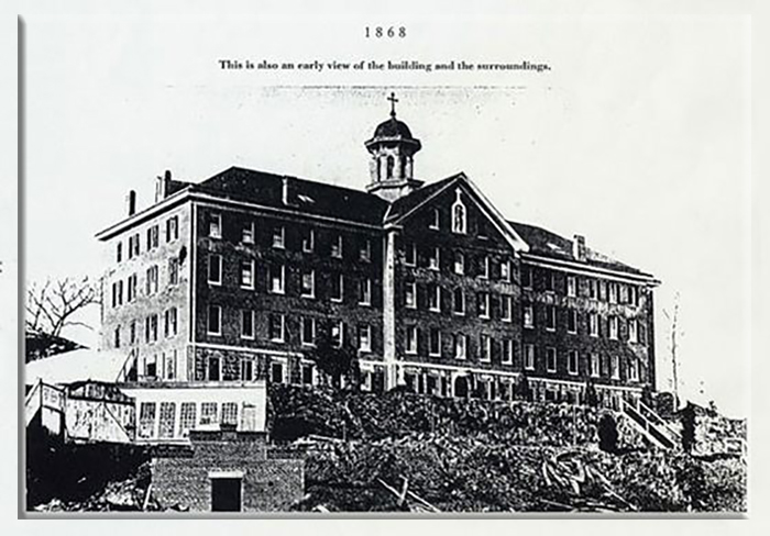 Величественное здание семинарии, которое сегодня лежит в руинах. Величественное здание семинарии, которое сегодня лежит в руинах.