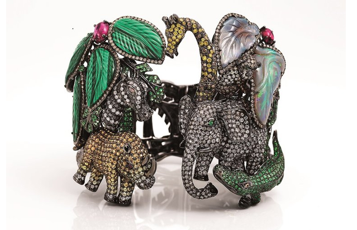 Браслет с экзотическими животными. Браслет с экзотическими животными.