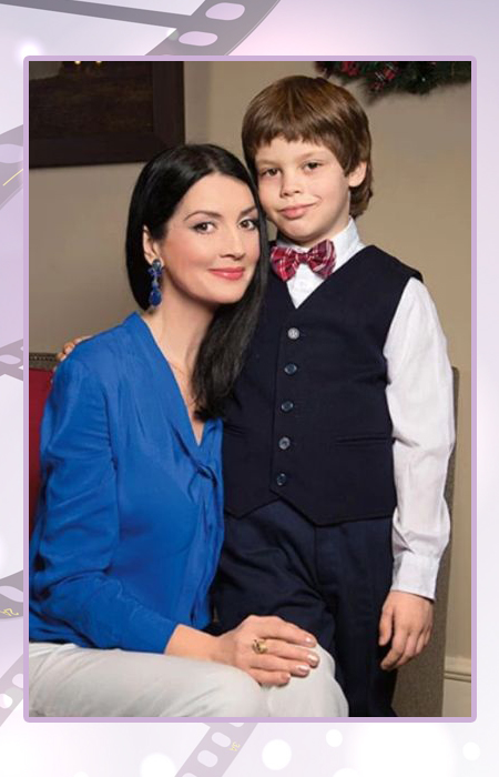 Елена Костина с сыном.